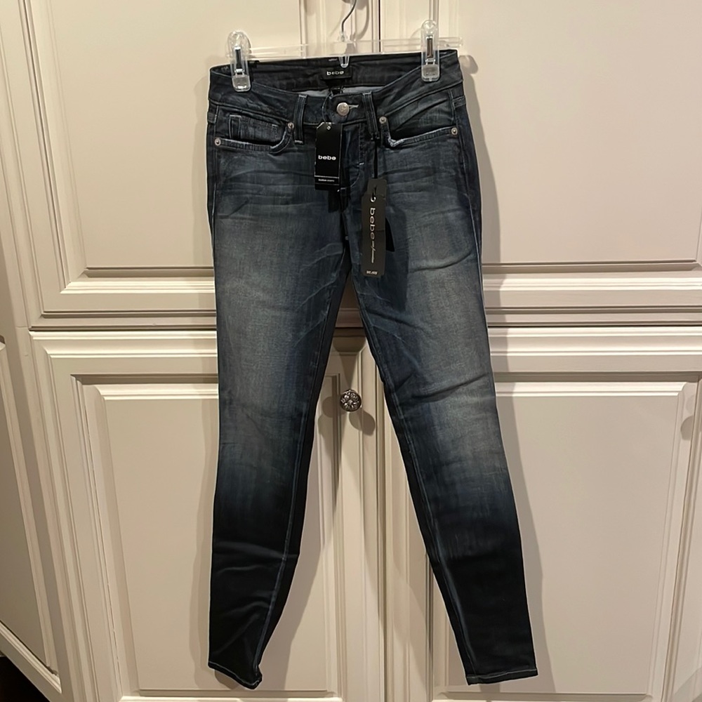 NWT bebe Denim core Signature stretch skin skinny jeans 26